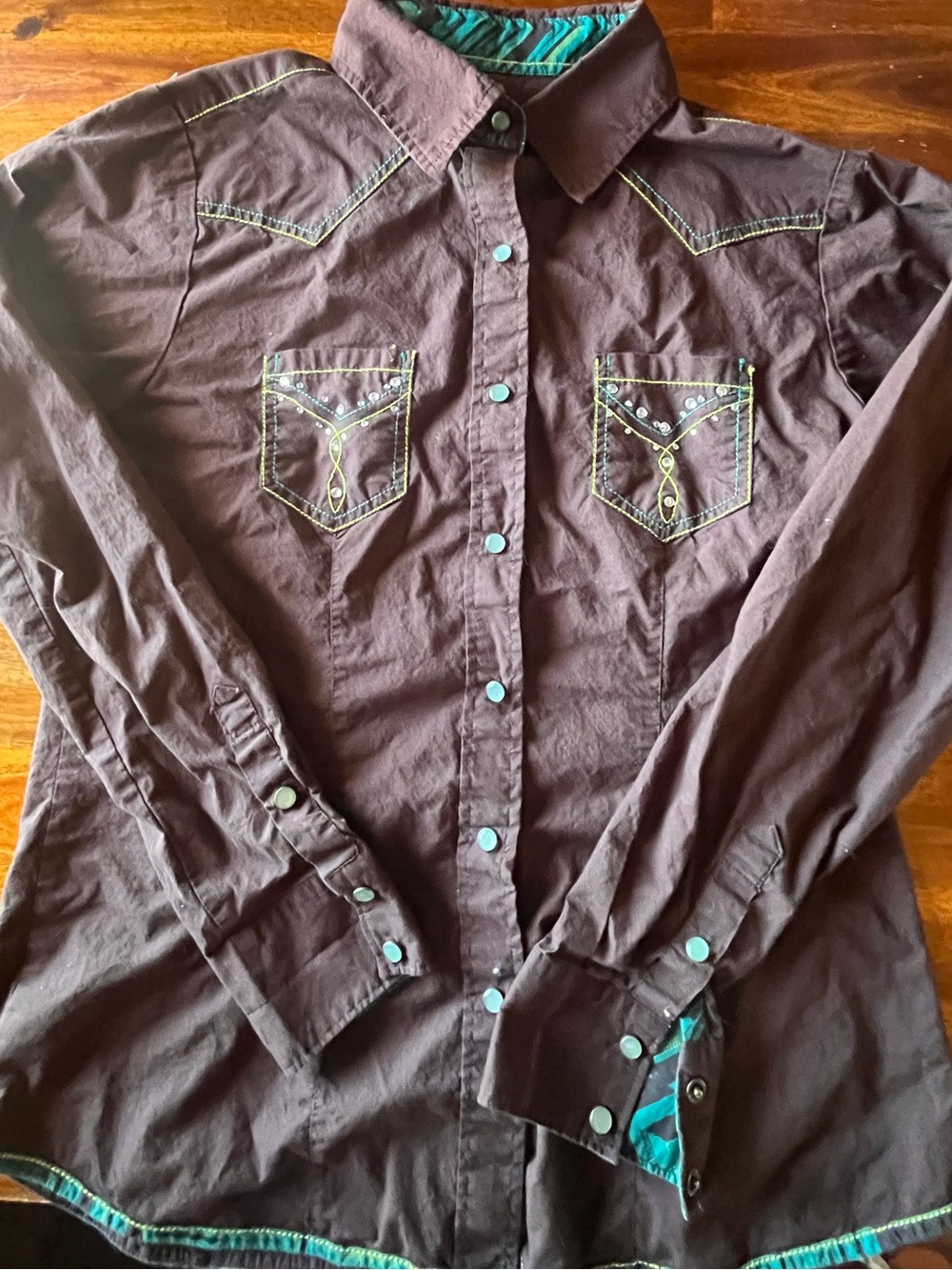 Woman’s Chocolate Pearl Snap Western Shirt with Turquoise Accents